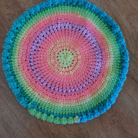 Colourful Neon Round Knit Table Doilies - Picture 2 of 10